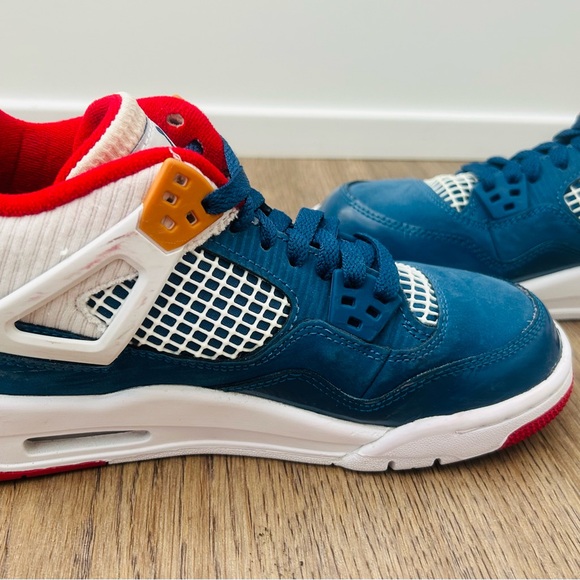 Jordan Kids Retro 4 Messy Room Sneakers in Navy and Red - Picture 10 of 15